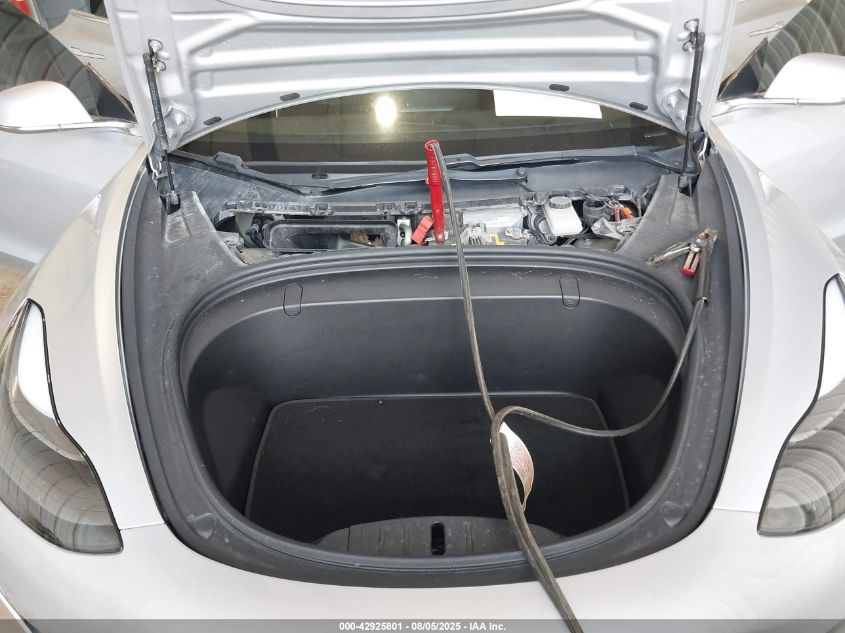 2018 Tesla Model 3 Long Range/Performance VIN: 5YJ3E1EB0JF069157 Lot: 42925801