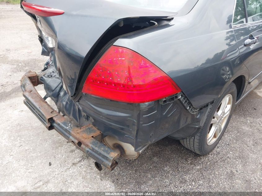 2007 Honda Accord 2.4 Se VIN: JHMCM56347C011378 Lot: 42926192