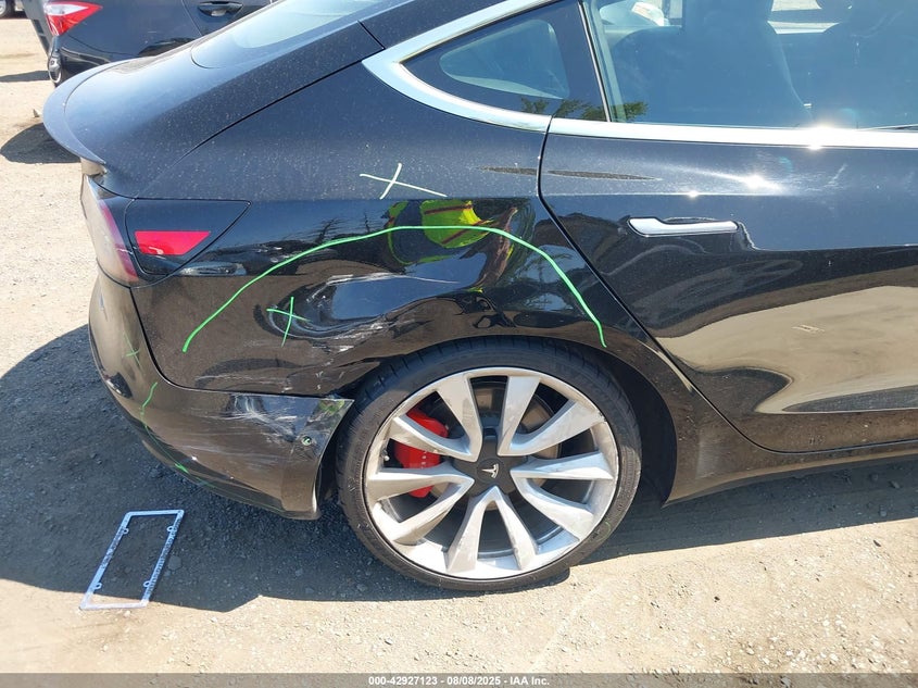 2019 Tesla Model 3 Long Range/Performance VIN: 5YJ3E1EBXKF408699 Lot: 42927123