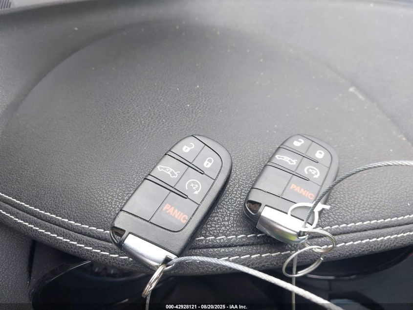 2023 Chrysler 300 300S VIN: 2C3CCABG6PH633407 Lot: 42928121