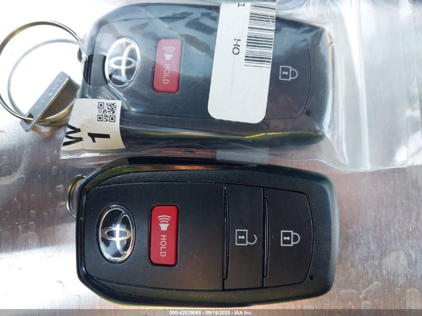 2025 Toyota Corolla Cross Le VIN: 7MUCAAAG5SV137551 Lot: 42929068