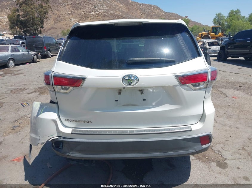 2016 TOYOTA HIGHLANDER LE - 5TDZARFH7GS018427