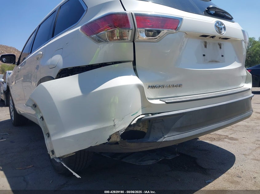 2016 TOYOTA HIGHLANDER LE - 5TDZARFH7GS018427