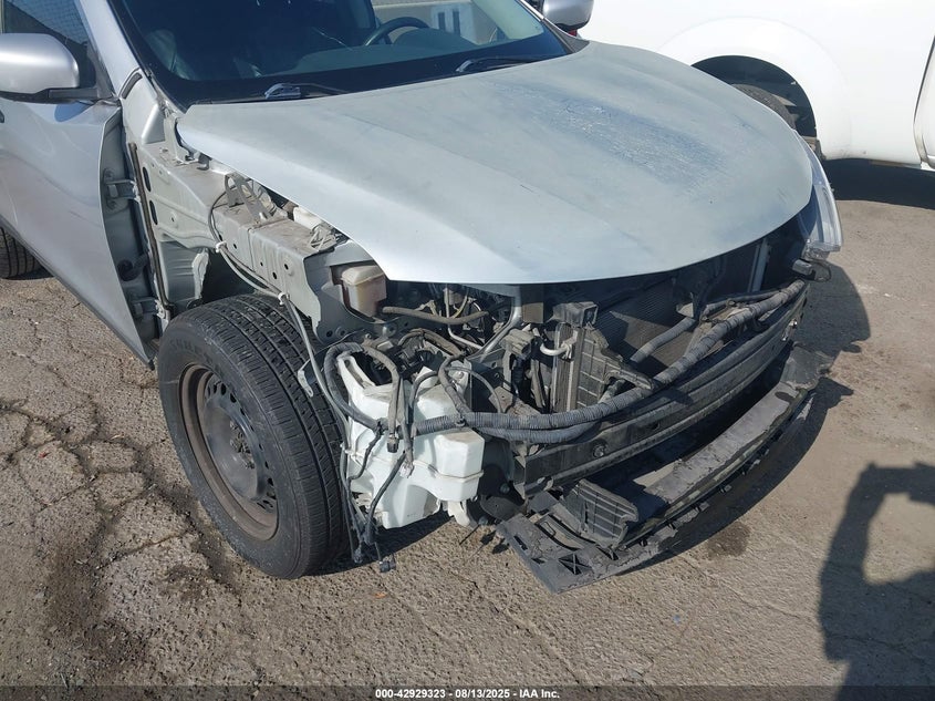 VIN KNMAT2MT5HP521584 2017 NISSAN ROGUE S