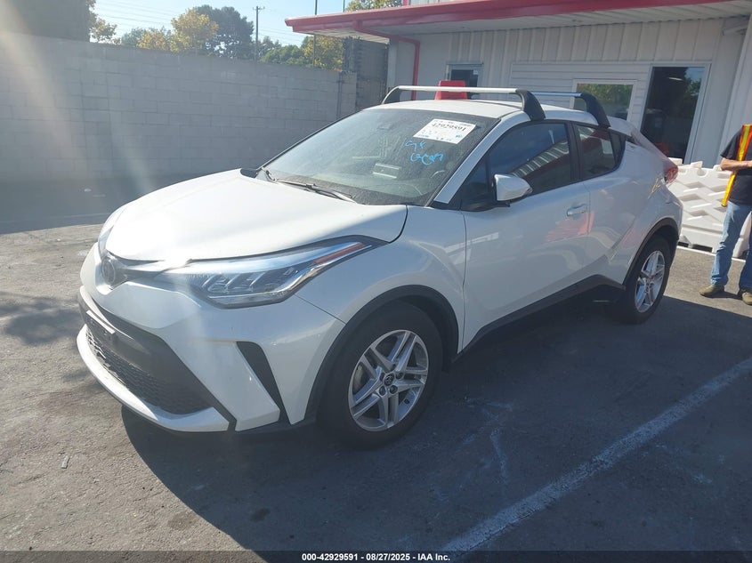 VIN NMTKHMBX3MR136871 2021 TOYOTA C-HR LE