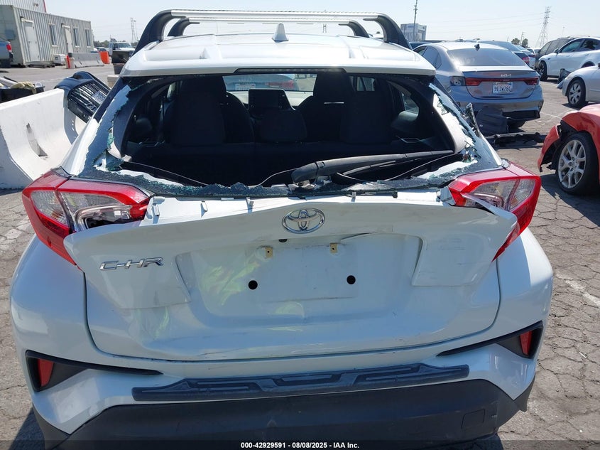 VIN NMTKHMBX3MR136871 2021 TOYOTA C-HR LE