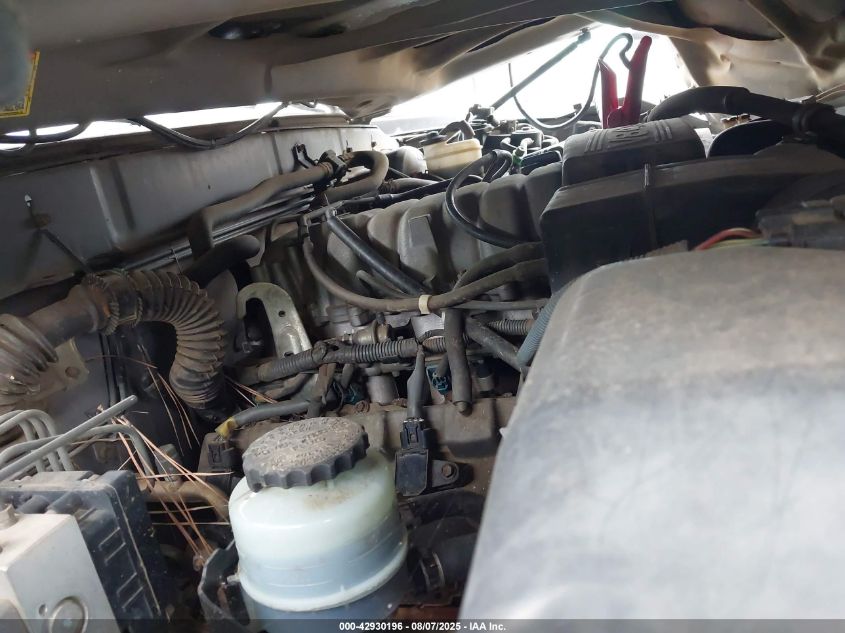 2000 Toyota Tundra Sr5 V8 VIN: 5TBBT4415YS002435 Lot: 42930196