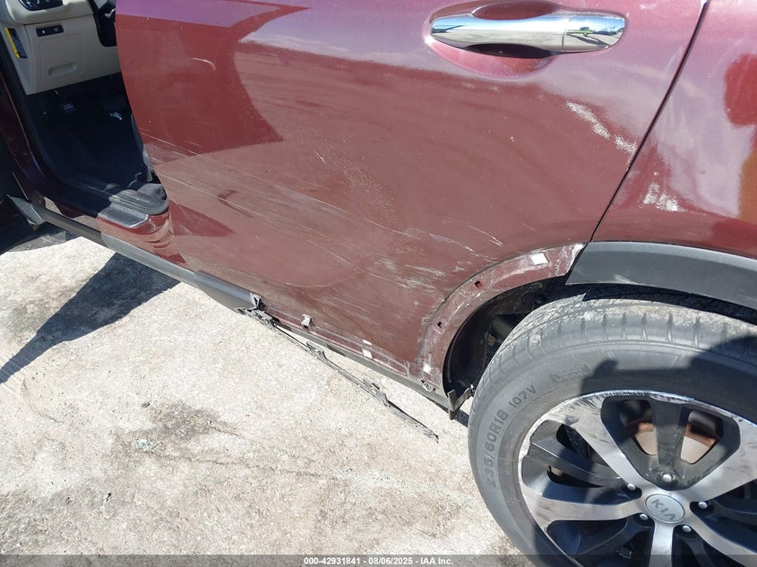 2017 Kia Sorento 3.3L Ex VIN: 5XYPHDA50HG286673 Lot: 42931841