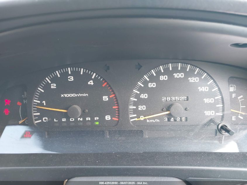 1998 Toyota Hilux VIN: KZN1859025915 Lot: 42932050