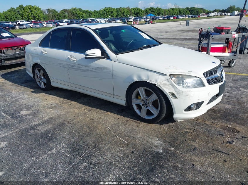 MERCEDES-BENZ C-CLASS LUXURY/SPORT