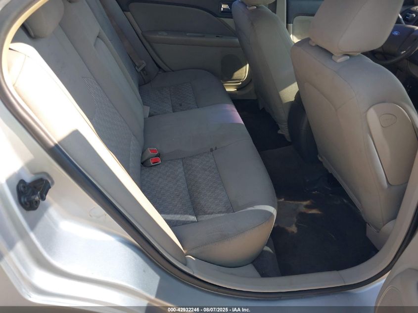 2010 Ford Fusion S VIN: 3FAHP0GA8AR395484 Lot: 42932246