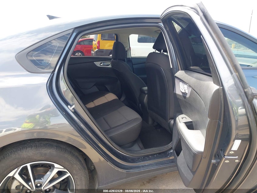 2024 Kia Forte Lxs VIN: 3KPF24AD7RE731185 Lot: 42932329