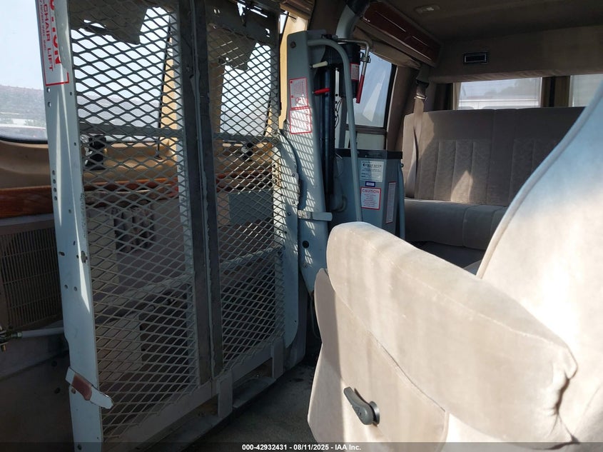 1996 Ford Econoline E150 Van VIN: 1FDEE14H7THB45910 Lot: 42932431