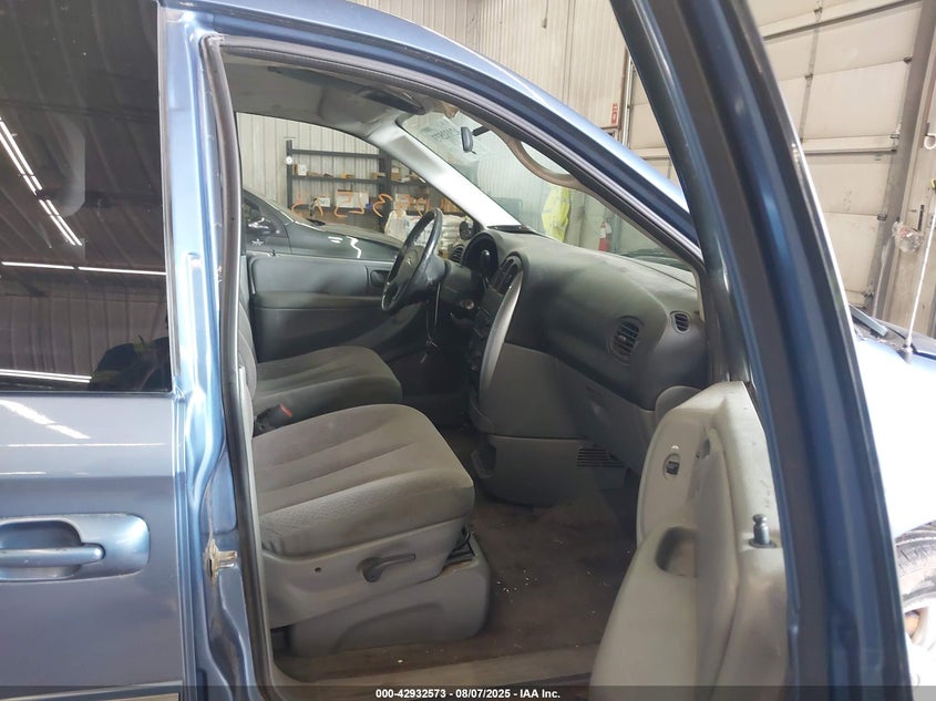 2A4GP54L17R137793 2007 CHRYSLER TOWN & COUNTRY photo no. 5