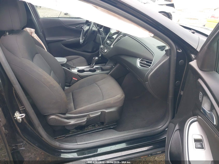 2018 CHEVROLET MALIBU LT - 1G1ZD5ST8JF213947