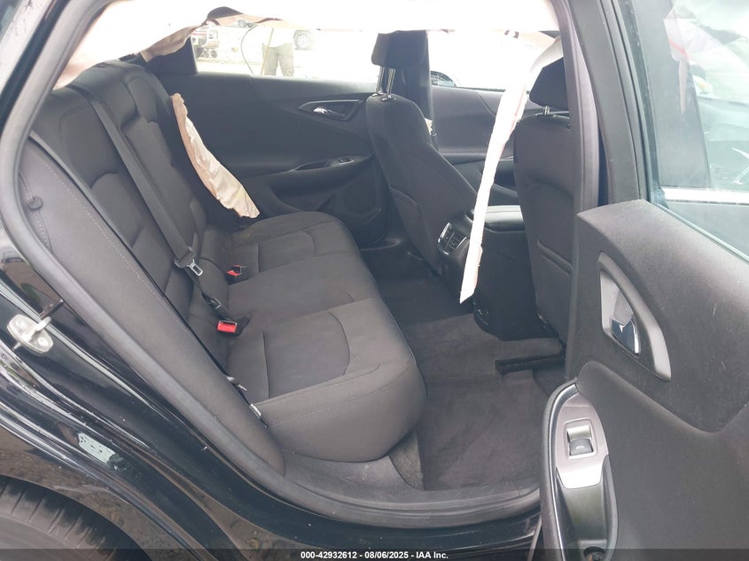 2018 CHEVROLET MALIBU LT - 1G1ZD5ST8JF213947