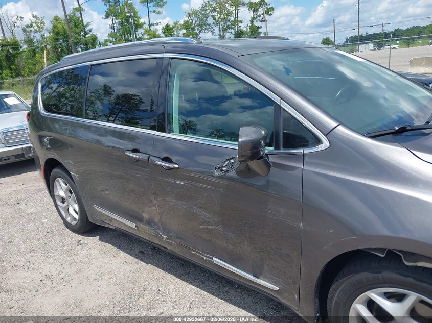 2017 Chrysler Pacifica 3.6 Touring-l Plus Grey Lot 111042932667 Vin 2C4RC1EG6HR577367