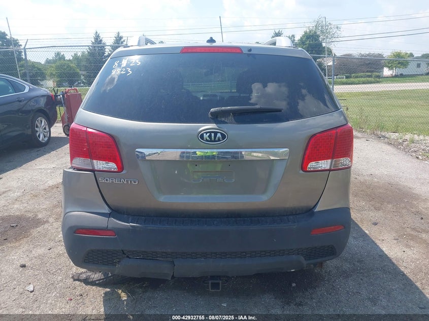 2011 Kia Sorento Lx V6 VIN: 5XYKTDA22BG158523 Lot: 42932755