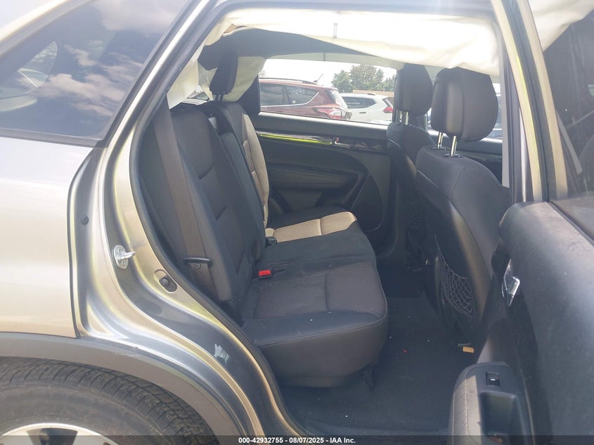 2011 Kia Sorento Lx V6 VIN: 5XYKTDA22BG158523 Lot: 42932755