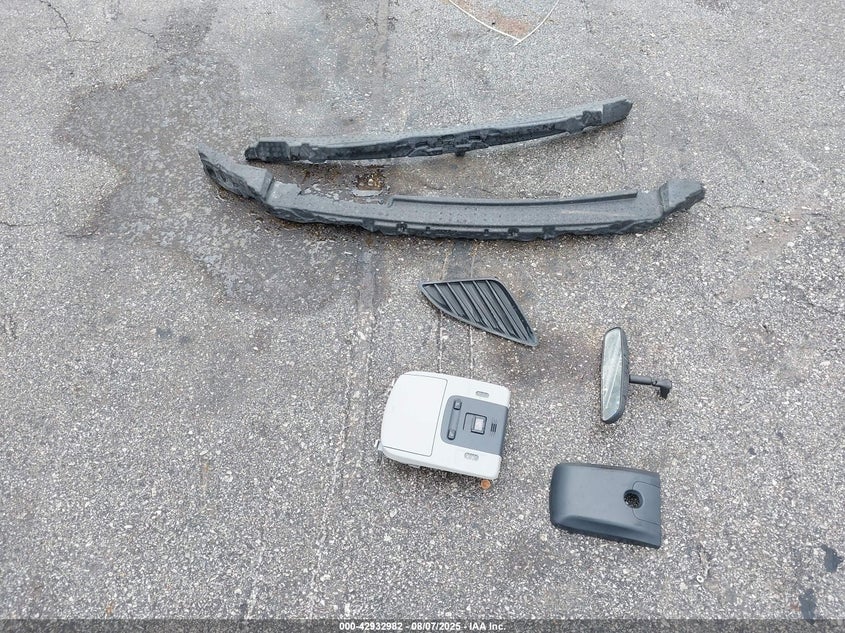 2022 Toyota Camry Le Hybrid VIN: 4T1C31AK4NU577751 Lot: 42932982