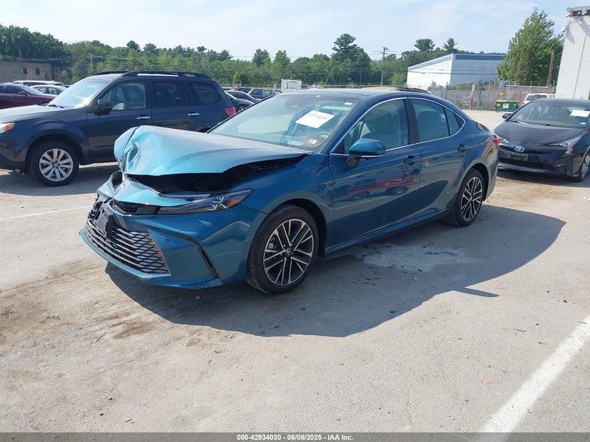 2025 Toyota Camry Xle blue sedan hybrid 4T1DBADKXSU536832 photo #3