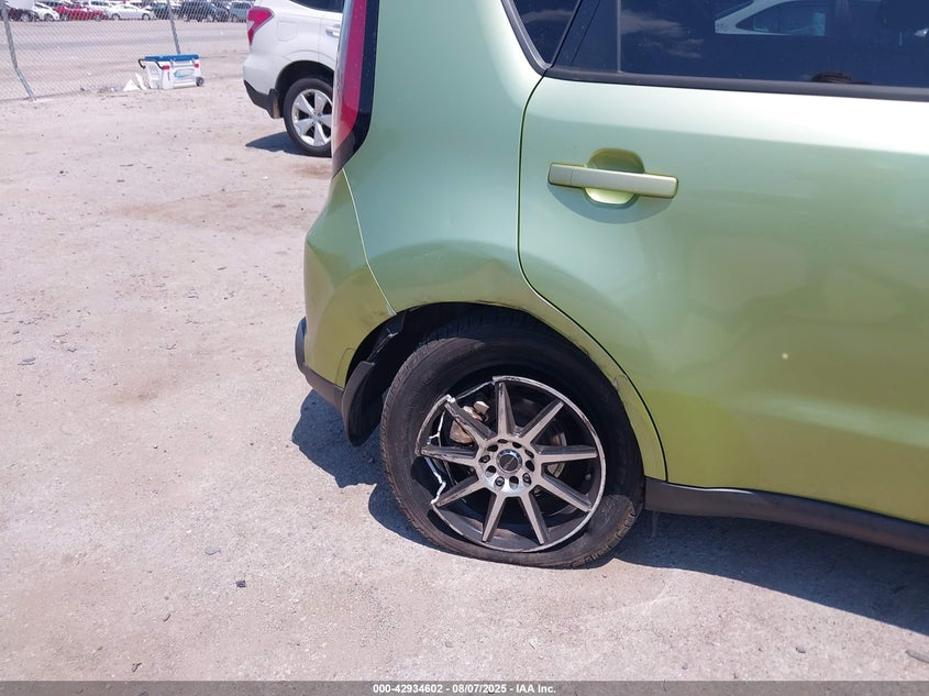 2014 KIA SOUL KNDJN2A26E7707393