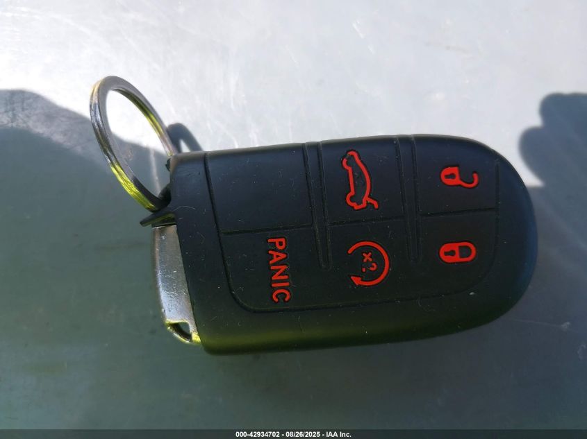 2014 Chrysler 300C VIN: 2C3CCAEG3EH372925 Lot: 42934702