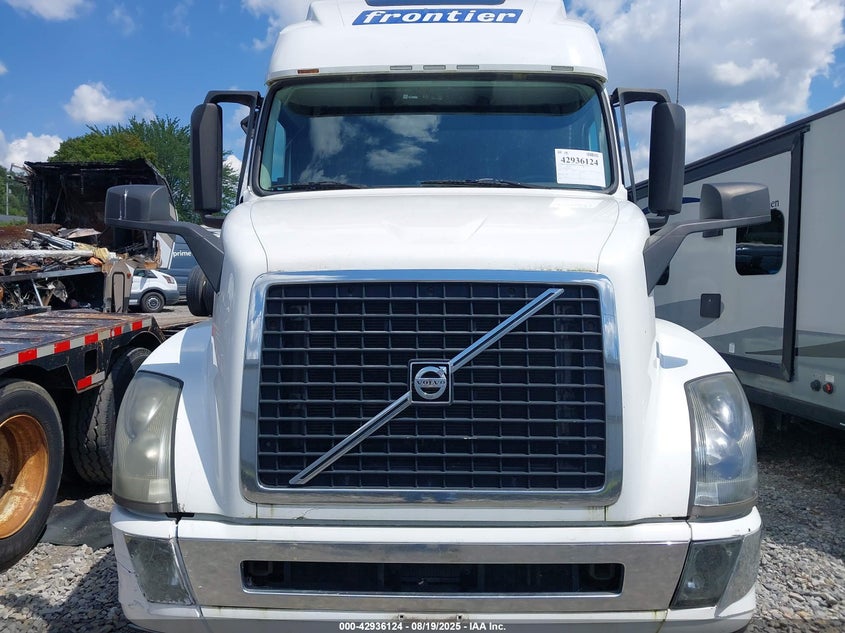 2016 Volvo Vn Vnl VIN: 4V4N99EH9GN965911 Lot: 42936124