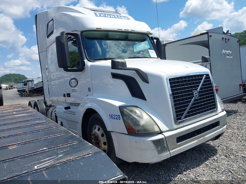 4V4N99EH9GN965911 2016 Volvo Vn Vnl auction photo 1