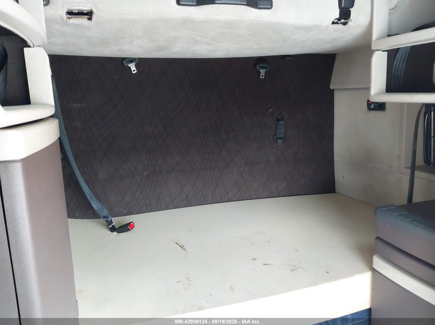 2016 Volvo Vn Vnl VIN: 4V4N99EH9GN965911 Lot: 42936124