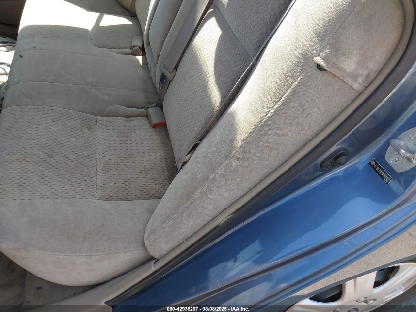 2004 Toyota Camry Le VIN: 4T1BE32K04U813455 Lot: 42936207