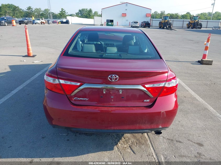 2015 Toyota Camry Se VIN: 4T1BF1FK1FU910954 Lot: 42936365