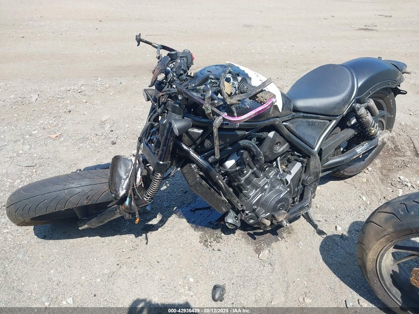 2025 HONDA CMX1100 auction photo 2