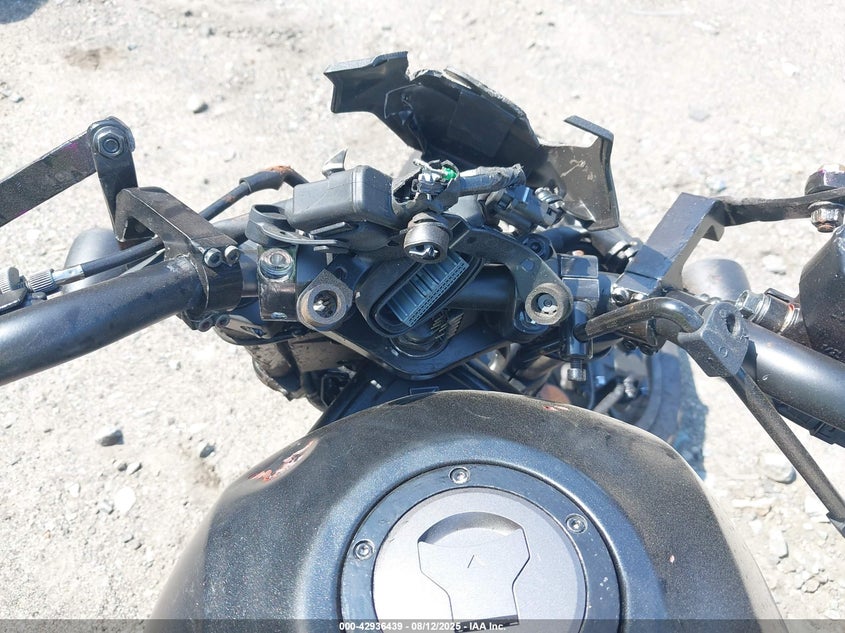 2025 HONDA CMX1100 auction photo 7