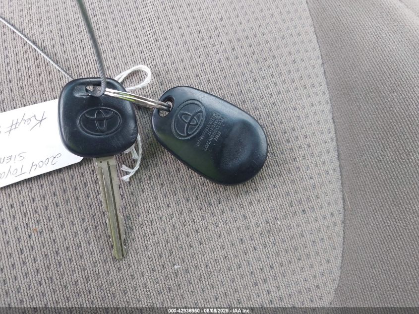 2004 Toyota Sienna Le VIN: 5TDZA23C14S002168 Lot: 42936950