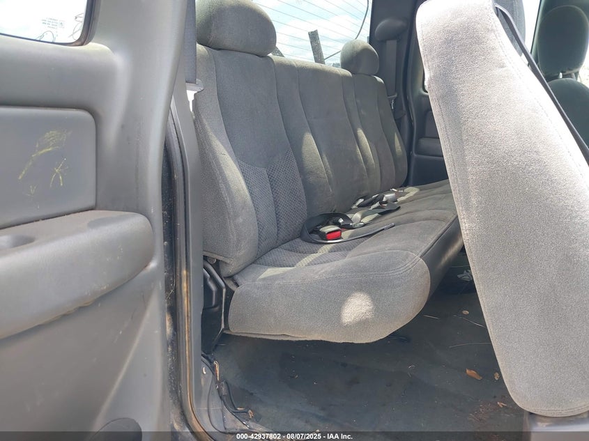 2004 Chevrolet Silverado C1500 VIN: 2GCEC19V841217758 Lot: 42937802