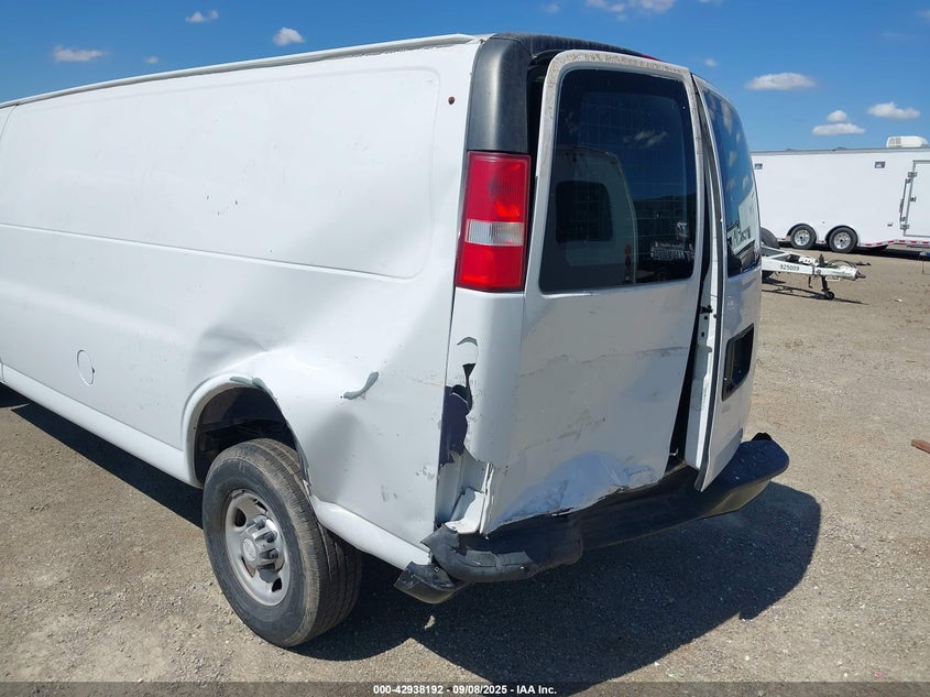 2015 Chevrolet Express 2500 Work Van VIN: 1GCWGGCF9F1163845 Lot: 42938192