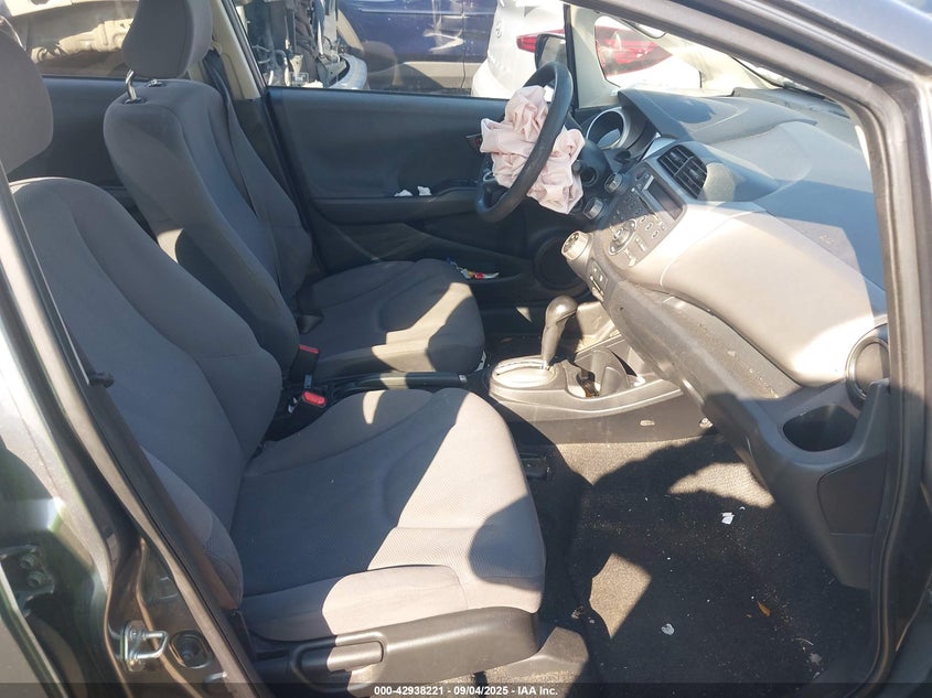 2013 HONDA FIT - JHMGE8H33DC029945