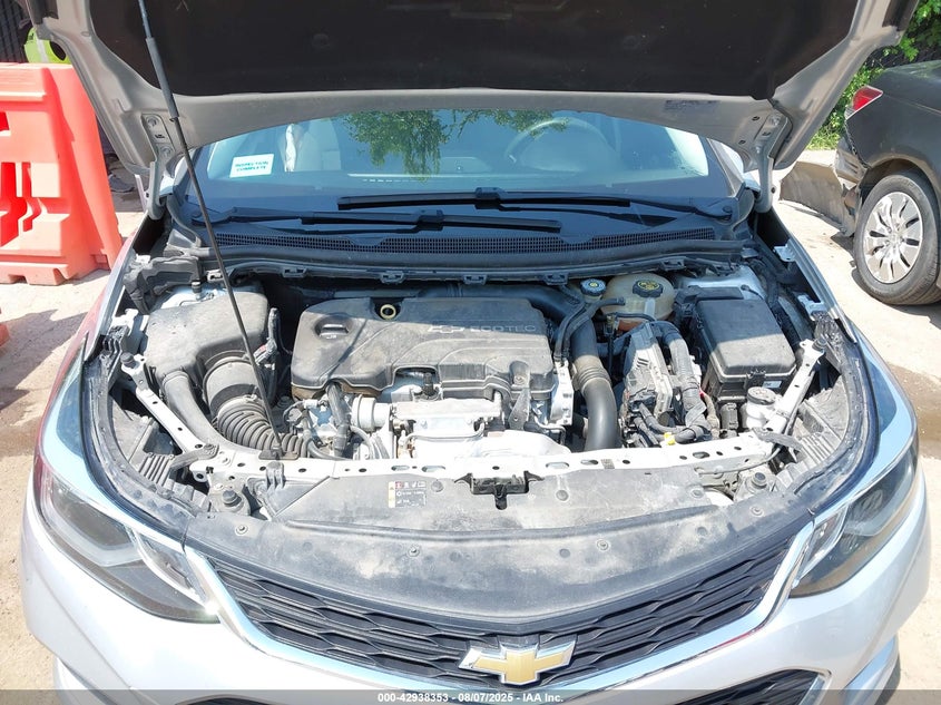 2017 CHEVROLET CRUZE LT AUTO - 3G1BE5SM2HS561689