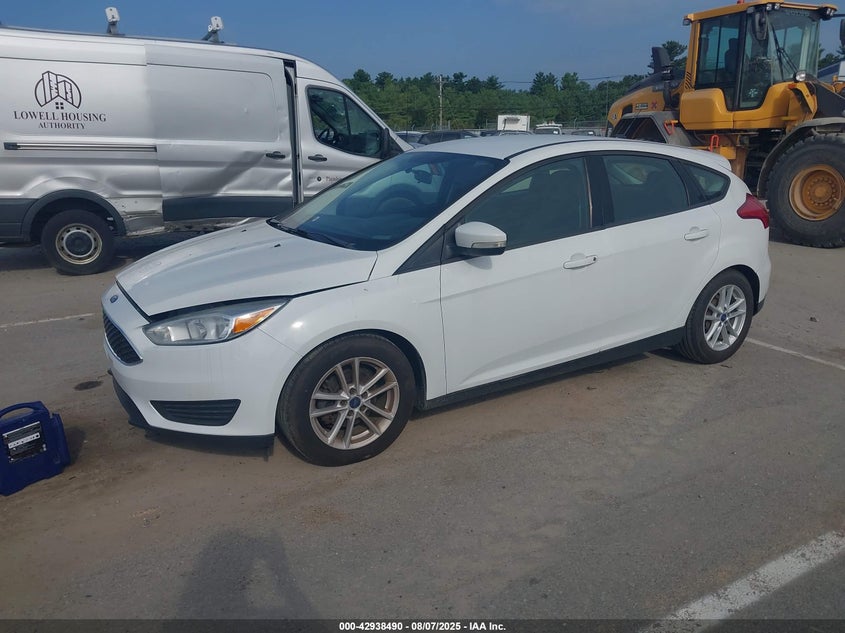 2015 FORD FOCUS SE - 1FADP3K23FL250195