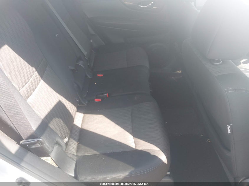 2017 NISSAN ROGUE SV - 5N1AT2MT7HC895844