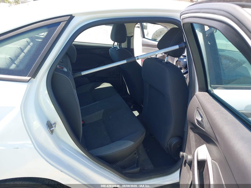 2012 Ford Focus S VIN: 1FAHP3E20CL262992 Lot: 42938646