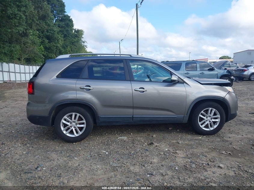 2015 Kia Sorento Lx VIN: 5XYKT4A64FG555689 Lot: 42939154