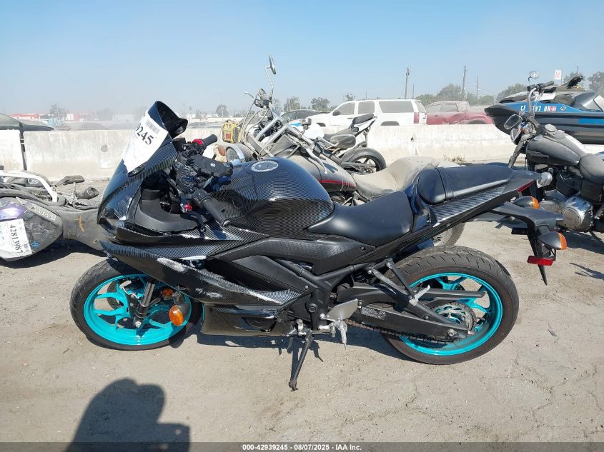 2024 Yamaha Yzfr3 A VIN: MH3RH18Y9RK017253 Lot: 42939245