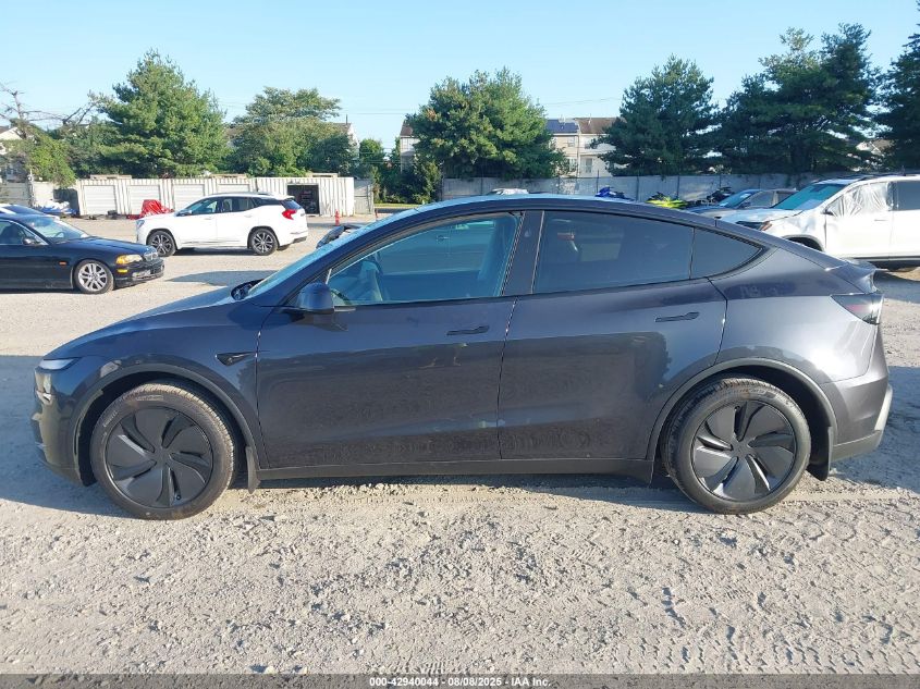 2026 Tesla Model Y - 7SAYGDEEXTA388497