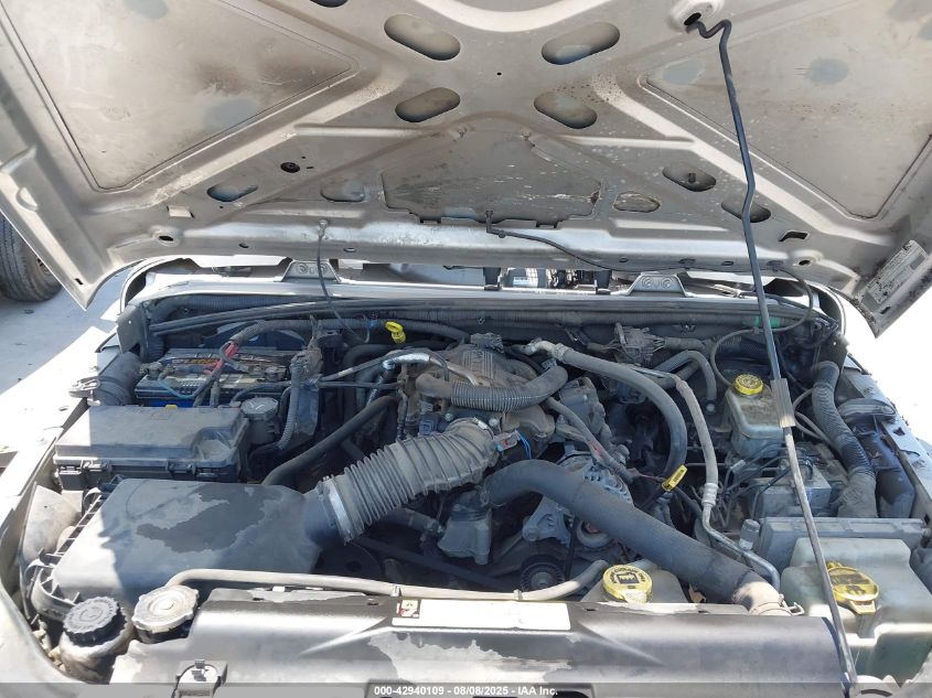 2011 Jeep Wrangler Sport VIN: 1J4AA2D1XBL636355 Lot: 42940109