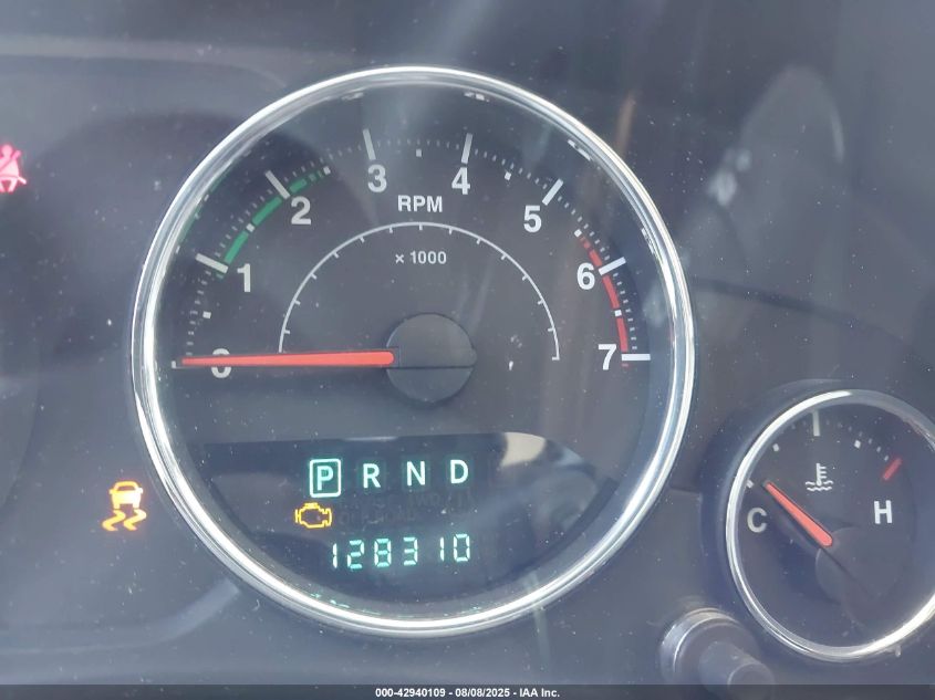 2011 Jeep Wrangler Sport VIN: 1J4AA2D1XBL636355 Lot: 42940109