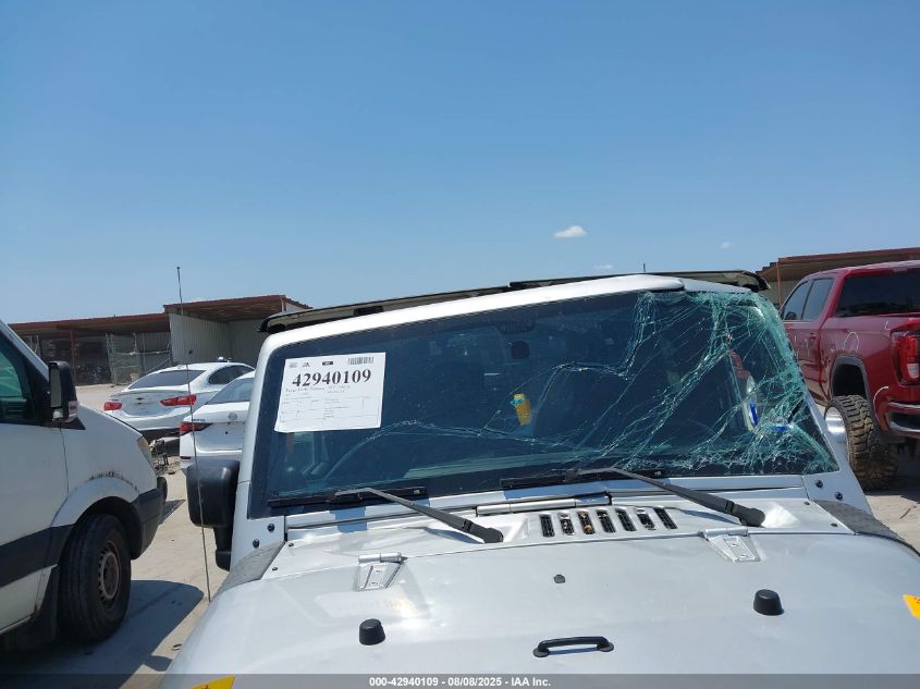 2011 Jeep Wrangler Sport VIN: 1J4AA2D1XBL636355 Lot: 42940109