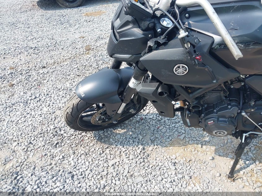 2025 YAMAHA MTN690 JYARM48E0SA001497