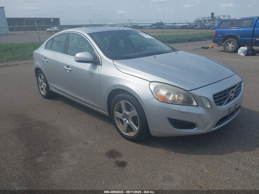 YV1622FS7C2081901 2012 Volvo S60 T5 auction photo 1
